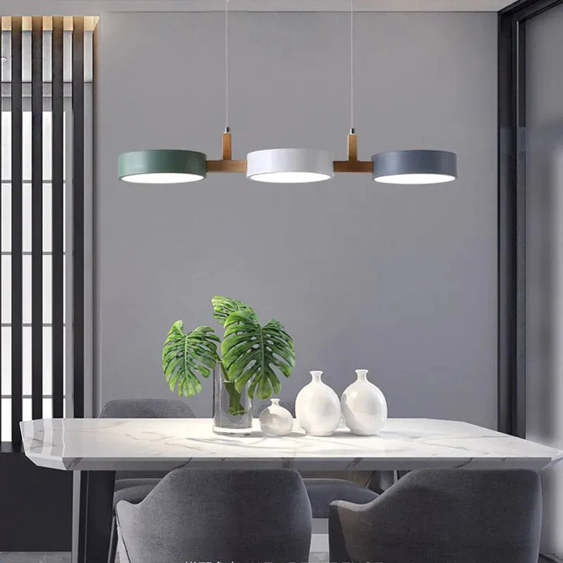 Suspension scandinave à 3 lumières en métal et bois pour salle à manger