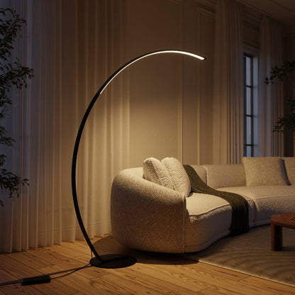 Lampadaire Mavea au design élégant